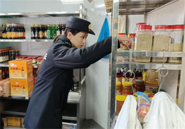 味保团圆 市场监管在行动爱游戏入口苏州姑苏：护年(图2)