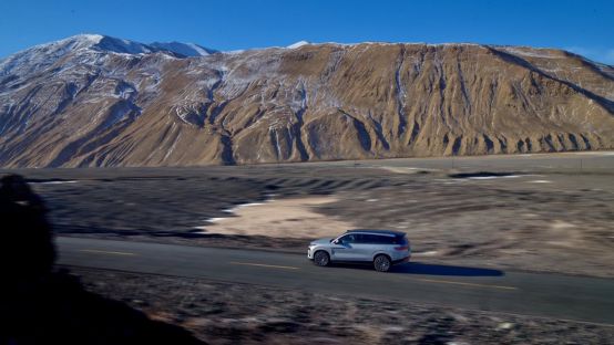 「技术鱼池」放大招！杀入中大型 SUV 市场爱游戏ayx网站3898 万起！腾势 N9(图9)