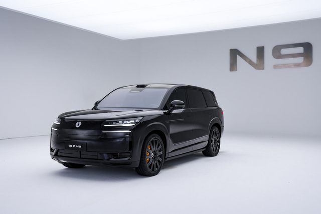 「技术鱼池」放大招！杀入中大型 SUV 市场爱游戏ayx网站3898 万起！腾势 N9(图2)