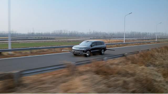 「技术鱼池」放大招！杀入中大型 SUV 市场爱游戏ayx网站3898 万起！腾势 N9(图10)