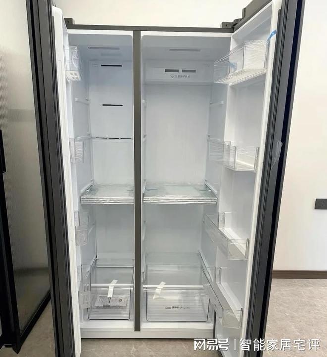 样容积的冰箱越重越好吗?一文搞懂选购策略AYX爱游戏APP双开门冰箱一般多重?同(图1) 样容积的冰箱越重越好吗?一文搞懂选购策略AYX爱游戏APP双开门冰箱一般多重?同(图1)